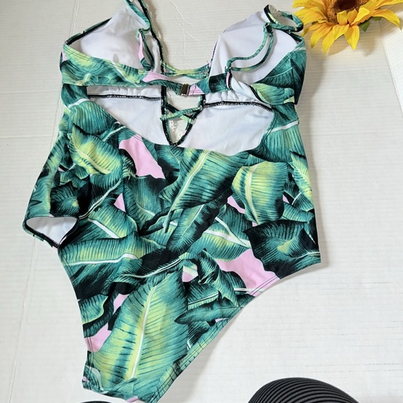 Whole Piece Leafy Print Bathing Suit - Picture 4 of 5